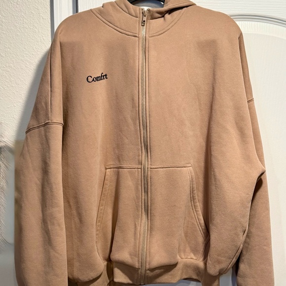 Comfrt, Cloud Zip Hoodie, Size Medium, Latte, Sold Out On Website - Picture 1 of 9
